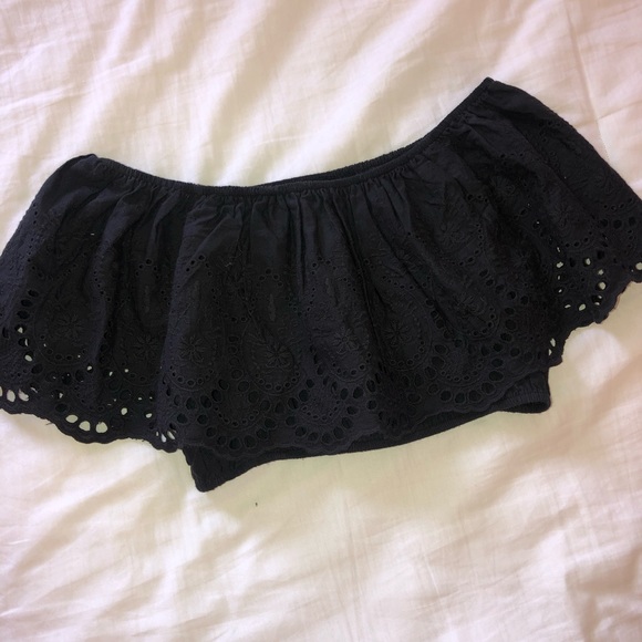 ‼️MOVING SALE‼️ Missguided broderie bardot crop top black eyelet - Picture 3 of 6